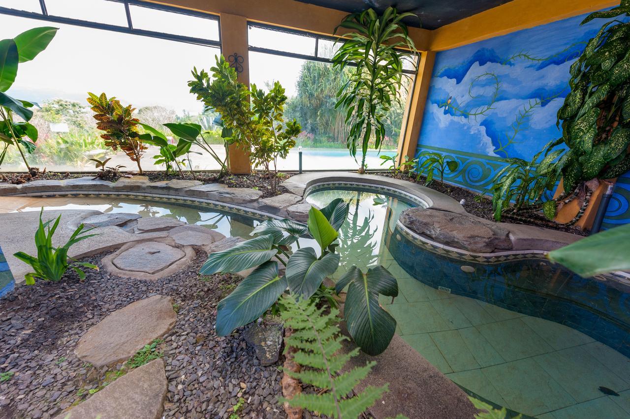 Lake Arenal Hotel And Brewery Tronadora Exterior photo
